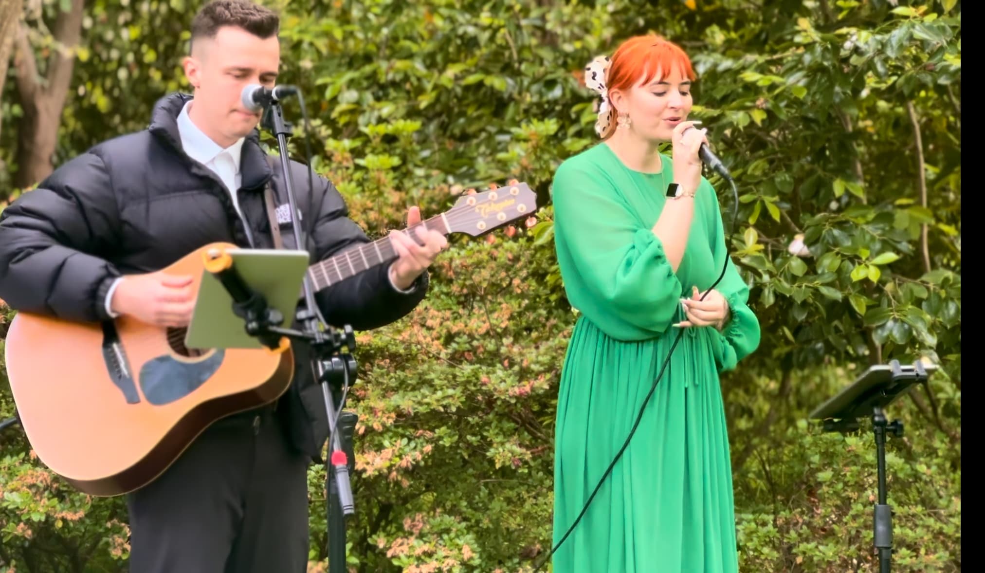 Rhythm Weddings acoustic duo performing